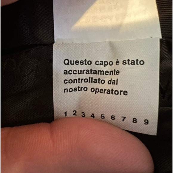 EUC authentic Dolce & Gabbana midi corduroy skirt with a silk lining. - Picture 8 of 12